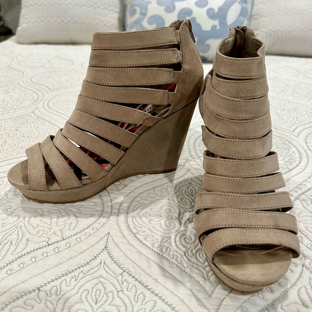 Madden Girl Taupe Zip Wedges 👡